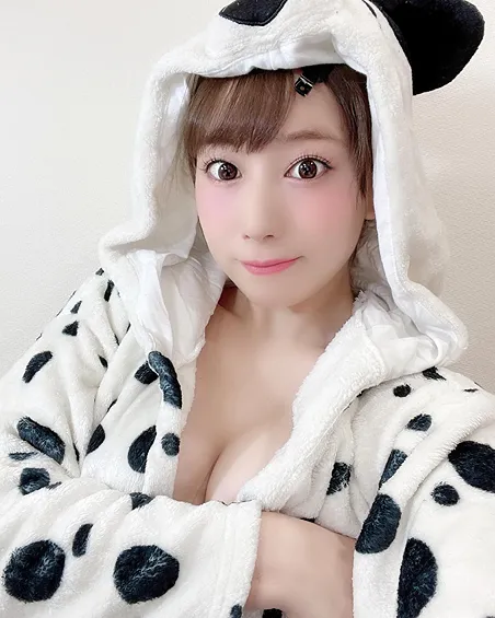 Minami Hatsukawa ประวัติ สาวญี่ปุ่น ลุคสดใส อดีตนักแสดง สายผู้ใหญ่ 14