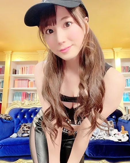 Minami Hatsukawa ประวัติ สาวญี่ปุ่น ลุคสดใส อดีตนักแสดง สายผู้ใหญ่ 12