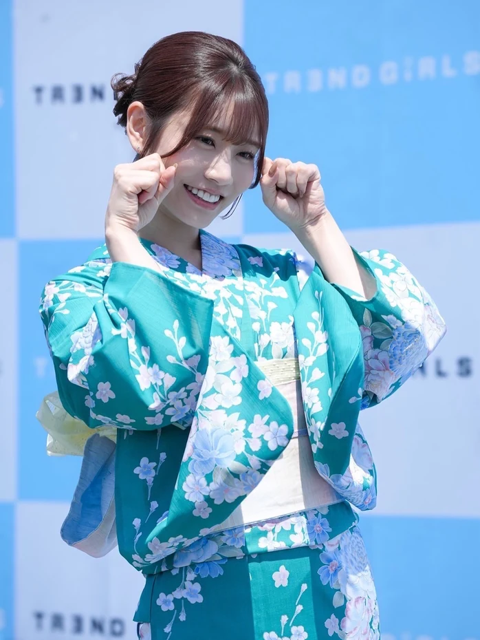 KawakitaSaika ไซกะ คาวาคิตะ ลุคยูกาตะสดใส